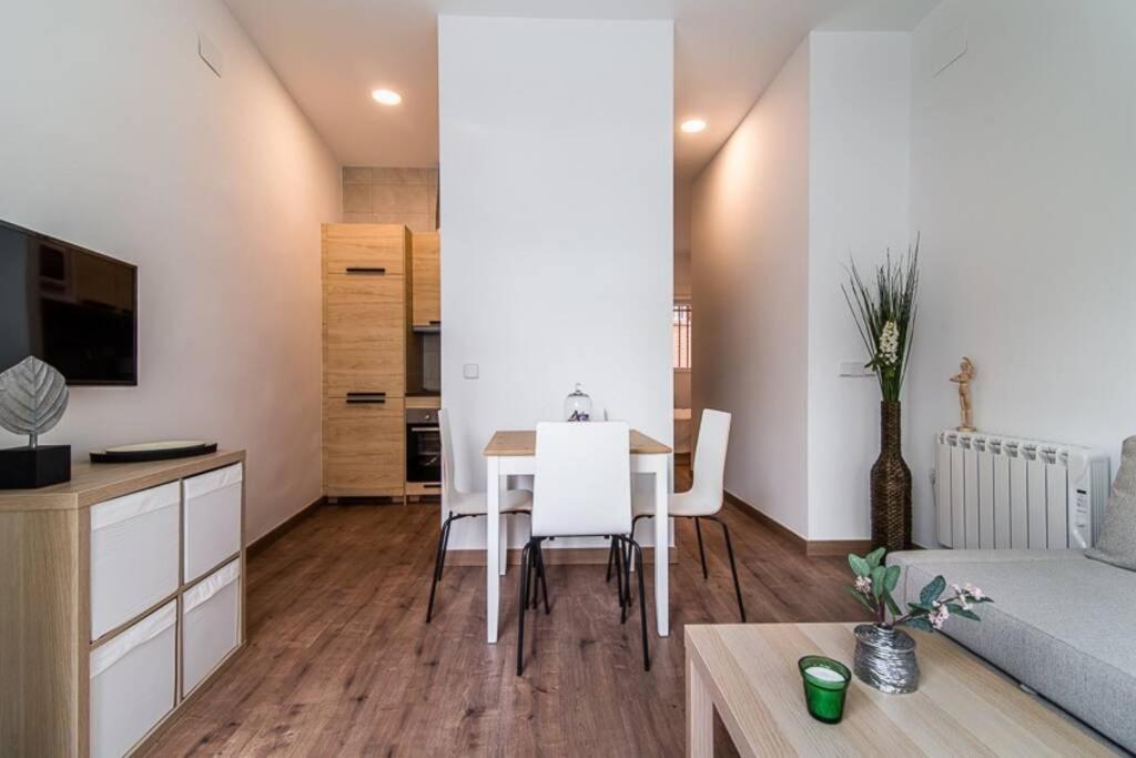 #15Pin-1 Apartamento De Un Dormitorio En Tetuan Мадрид Екстериор снимка