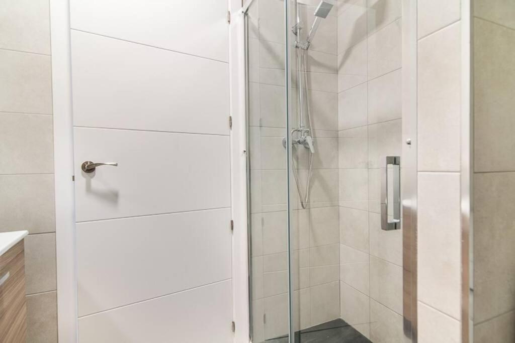 #15Pin-1 Apartamento De Un Dormitorio En Tetuan Мадрид Екстериор снимка